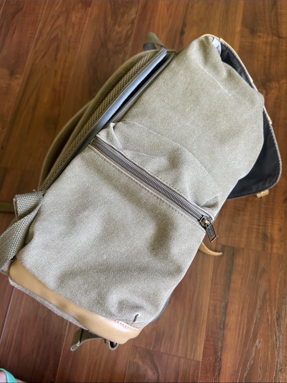 Photographers Backpack - Picture 3 of 10